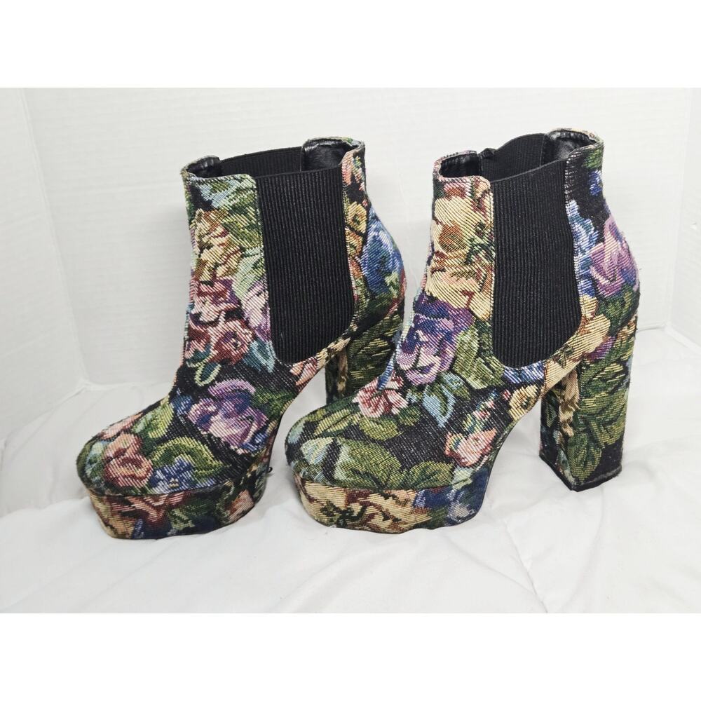 Forever 21 Floral Tapestry Block Heel Platform Boots Size 9 Retro Indie Garden